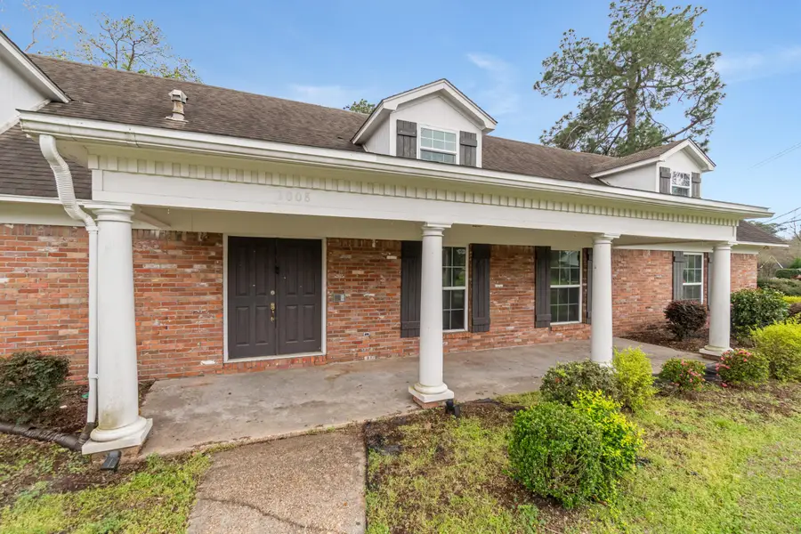 3008 Jamestown, Hattiesburg, MS 39402 - #3