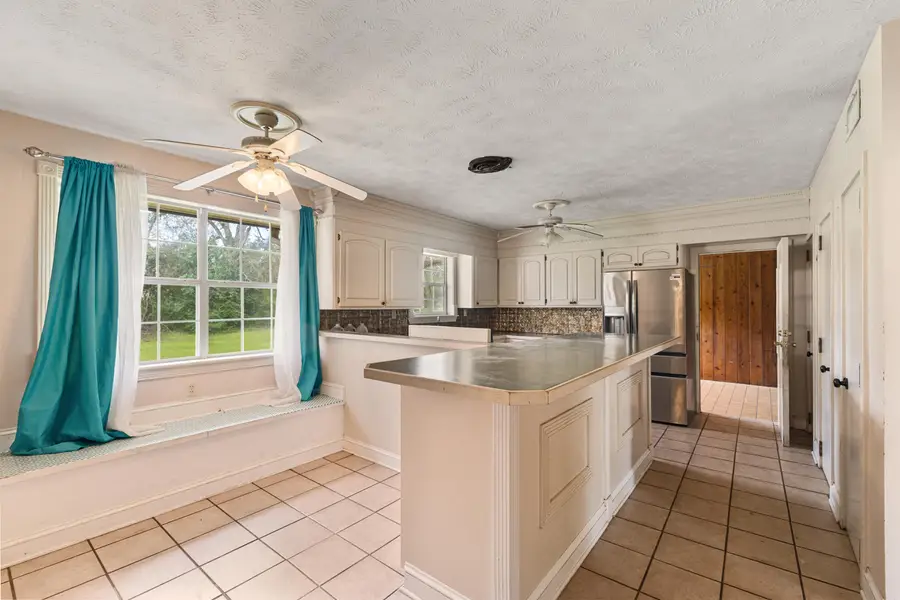 301 Spring St., Taylorsville, MS 39168 - #3