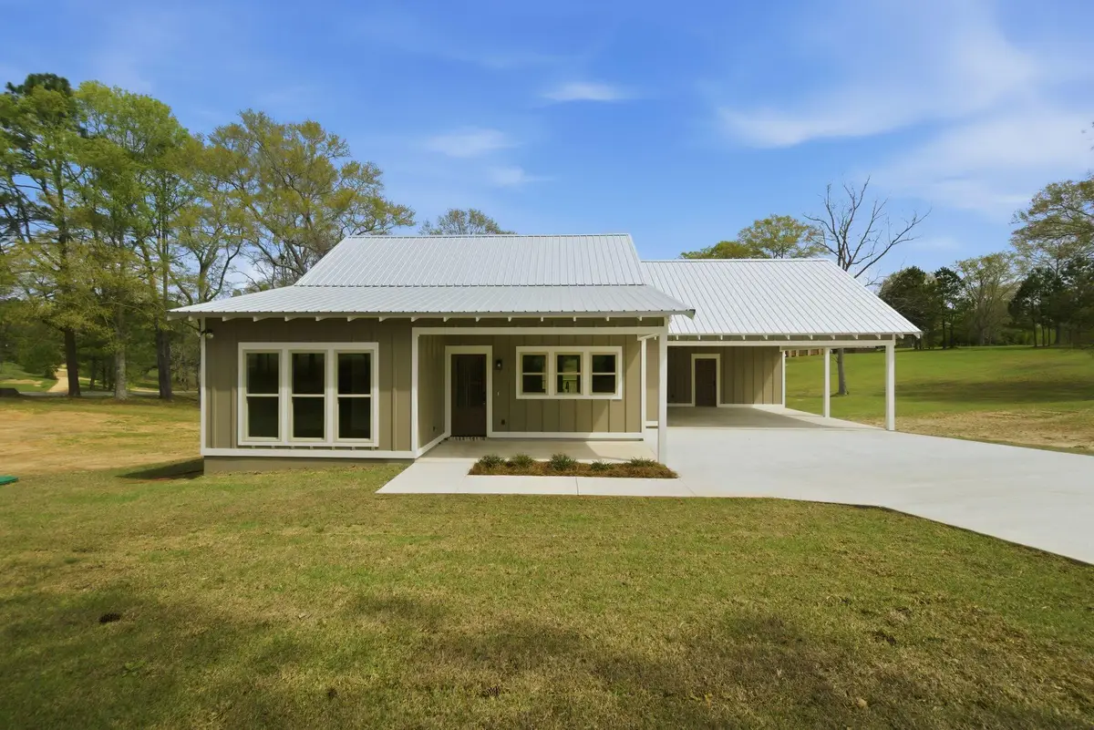 5 Eric Nobles Ln., Sumrall, MS 39482 - #1