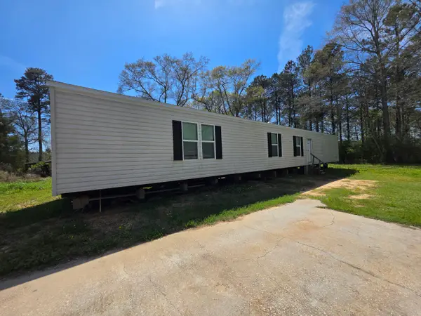 69 Antioch Dr., Laurel, MS 39443