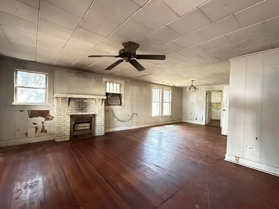 137 W 5th Ave., Petal, MS 39465 - #3