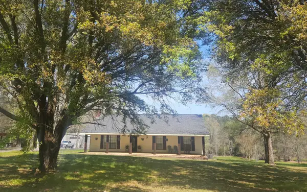 276 Mcphail Rd., Hattiesburg, MS 39401