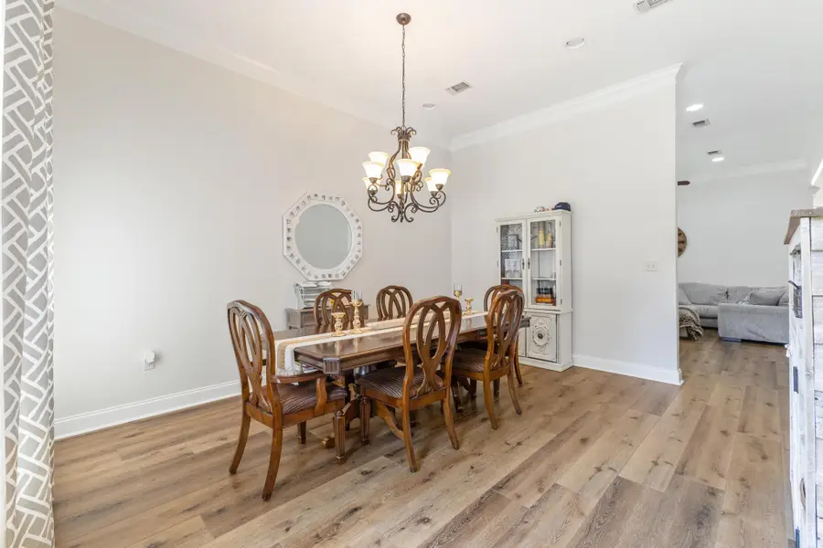 16 Village Dr., Hattiesburg, MS 39402 - #2