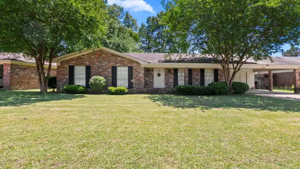 103 Mary Cir., Hattiesburg, MS 39402