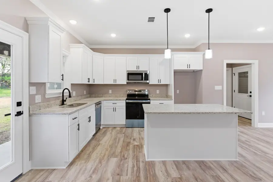 12 Shoemake Dr., Hattiesburg, MS 39402 - #3