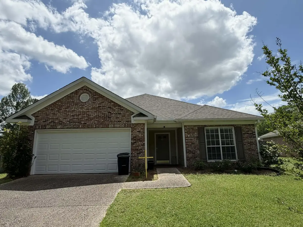 105 E. Ave., Ellisville, MS 39437 - #1