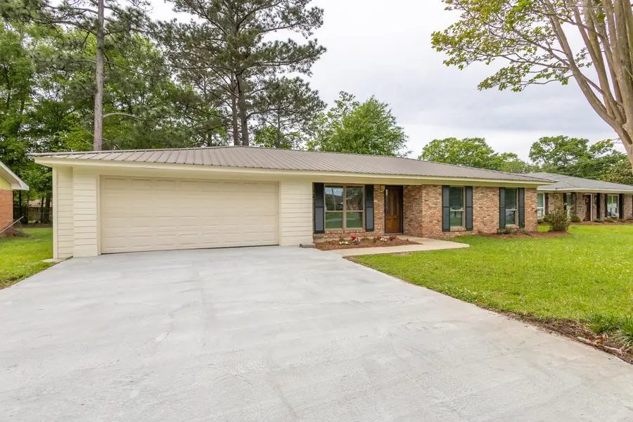 103 E Lakewood Dr., Hattiesburg, MS 39402 - #2