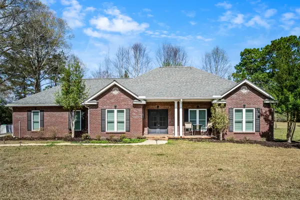 407 Maple Dr., Petal, MS 39465