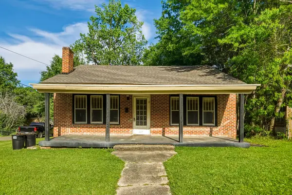 117 Kimball Ave., Hattiesburg, MS 39401