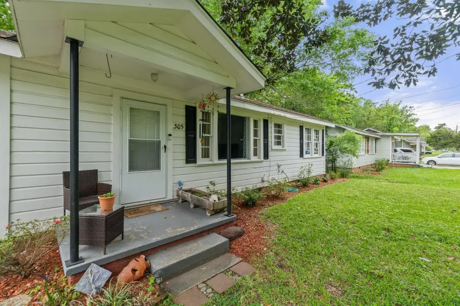 305 E 4th Ave., Petal, MS 39465 - #3