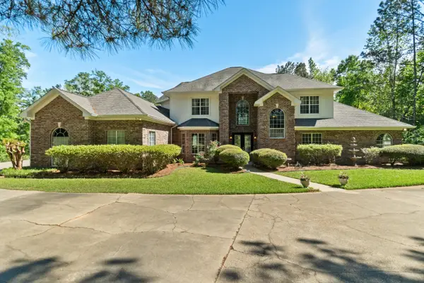 25 Neil Acres, Laurel, MS 39443