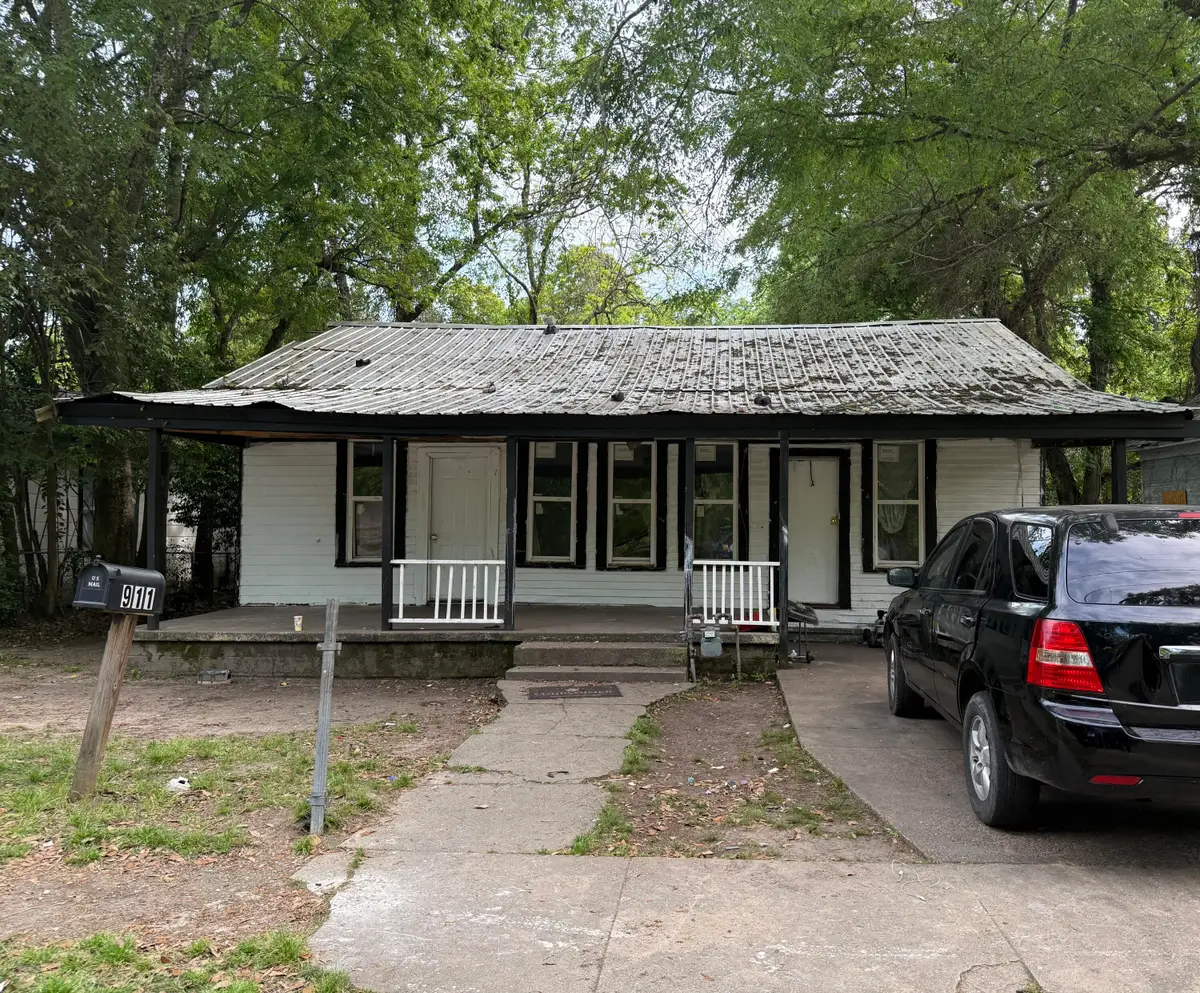 911 E Laurel Ave., Hattiesburg, MS 39401 - #1