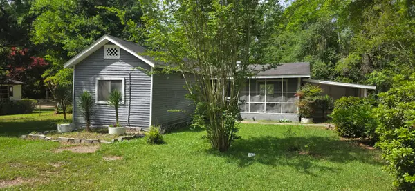 1433 Hendricks St., Columbia, MS 39429