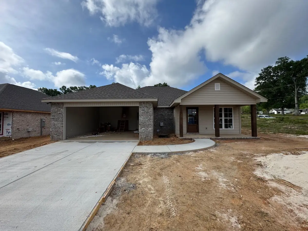 8 Jackson Square Dr., Hattiesburg, MS 39402 - #1