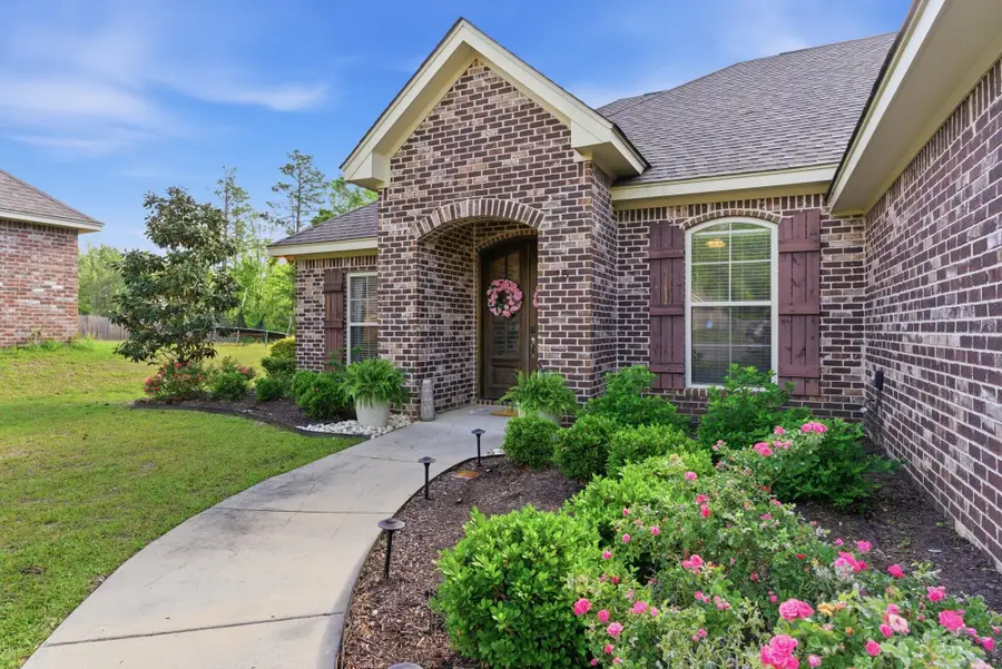 75 W Cadbury Ln., Hattiesburg, MS 39402 - #2