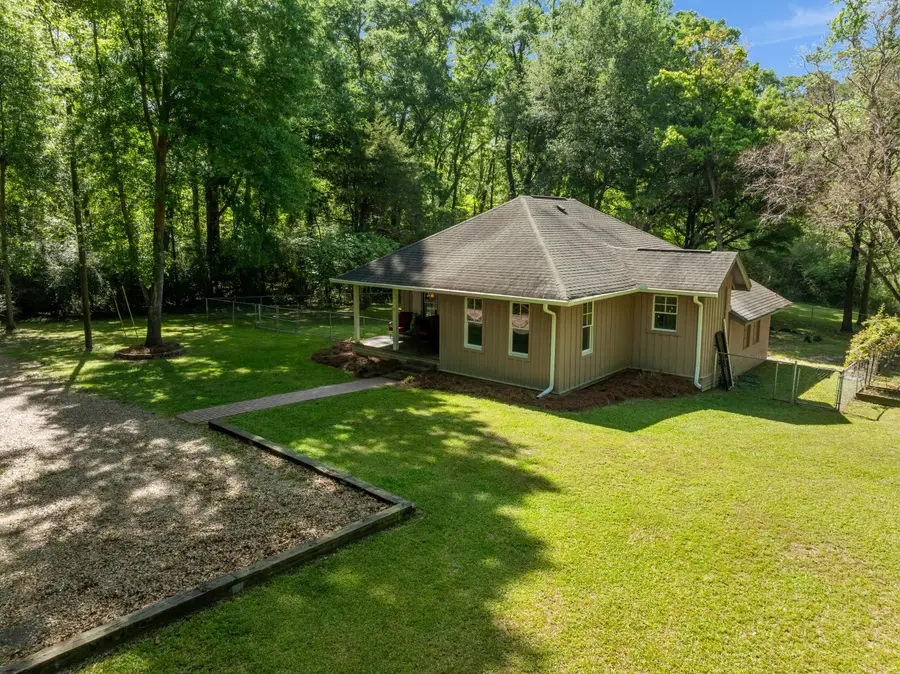 15 Paradise Ln., Hattiesburg, MS 39402 - #3