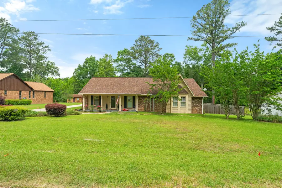623 Cherry Ln., Laurel, MS 39440 - #3