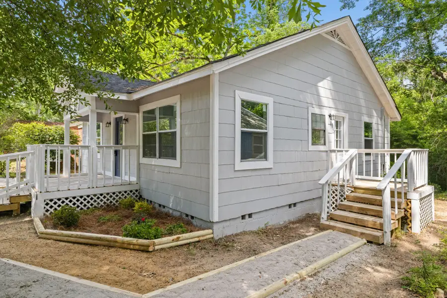 2327 N 3rd Ave., Laurel, MS 39440 - #2