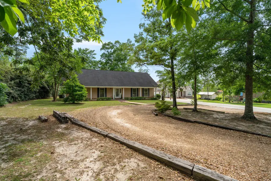 429 Buccaneer Dr., Hattiesburg, MS 39402 - #3