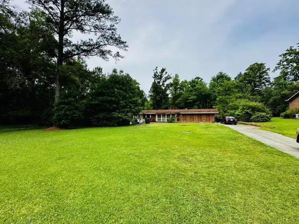 55 Oak Crest Dr., Laurel, MS 39440