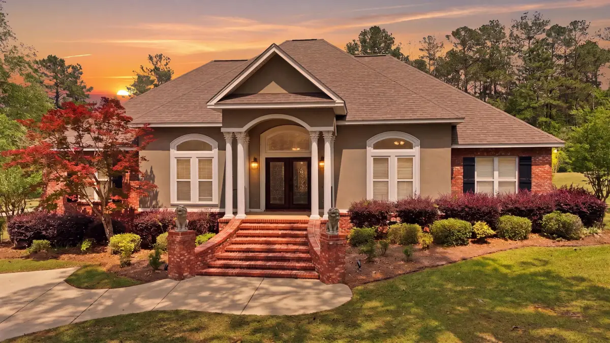 28 W Lake Rd., Hattiesburg, MS 39402 - #1