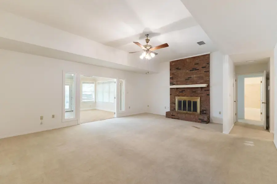 707 Huntindon Rd., Hattiesburg, MS 39402 - #3