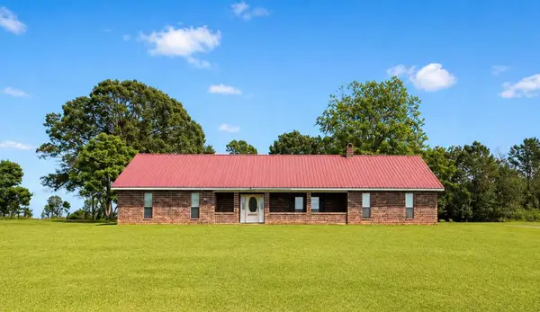 988 Salem Church, Collins, MS 39428