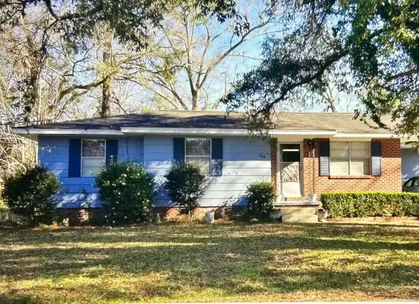 104 Anne St., Petal, MS 39465