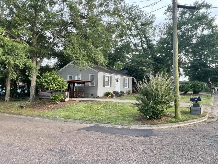 1103 Wilson Dr., Laurel, MS 39440 - #2