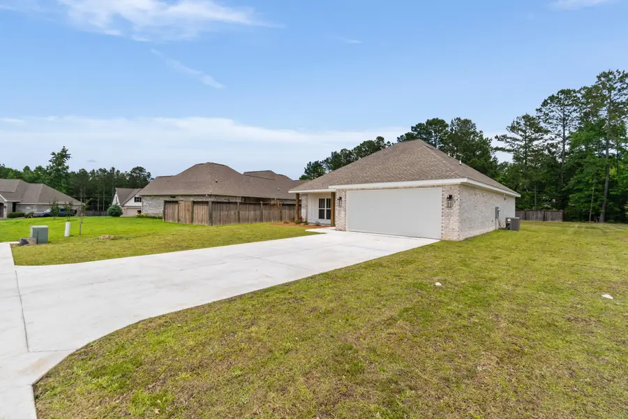 16 Augusta Ct E, Hattiesburg, MS 39402 - #2