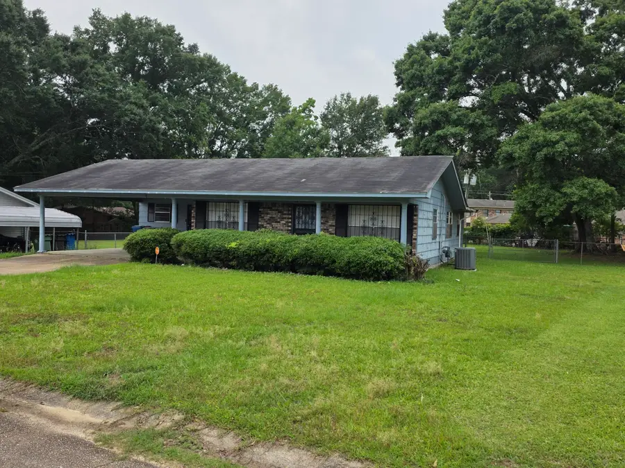 303 Vernon Dahmer Dr., Hattiesburg, MS 39401 - #2