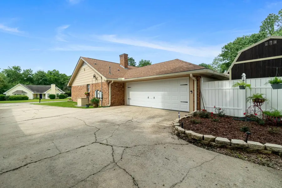 203 Chesterfield Rd., Hattiesburg, MS 39402 - #3