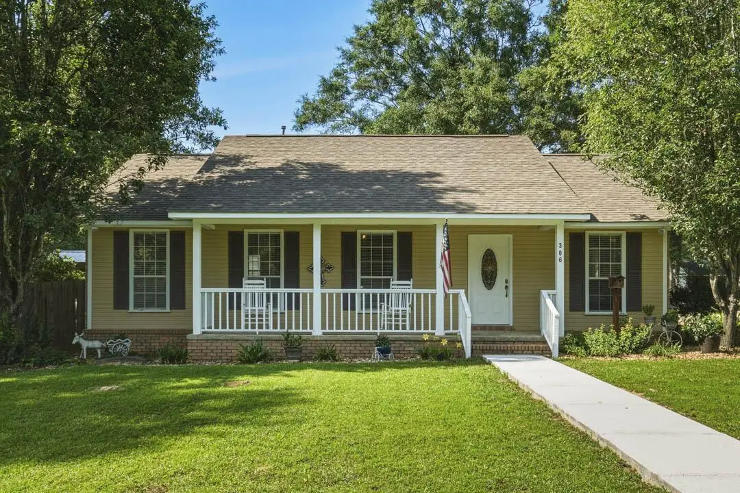 306 Edwards St., Petal, MS 39465 - #1