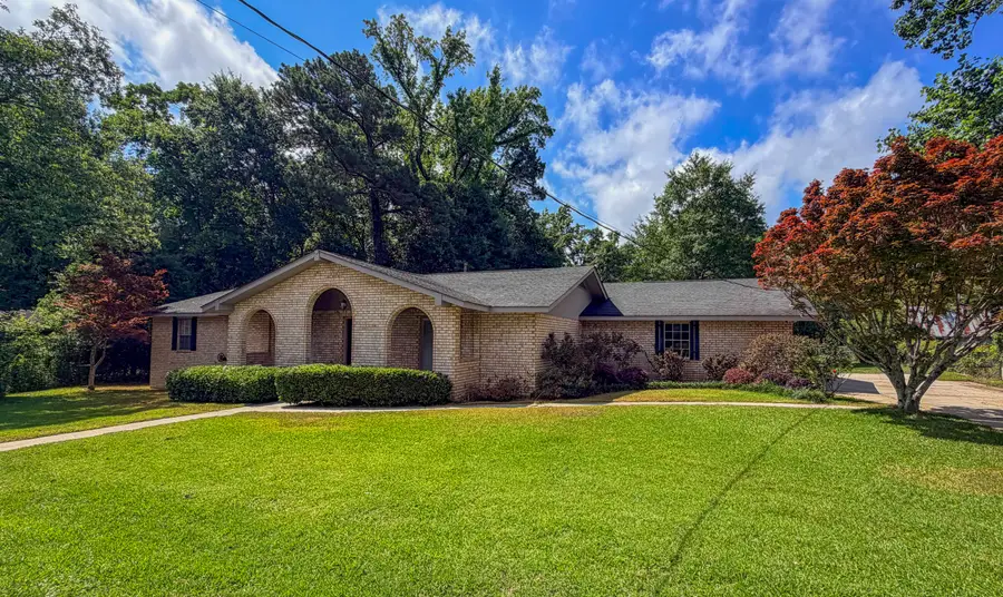 304 E 6th Ave., Petal, MS 39465 - #2