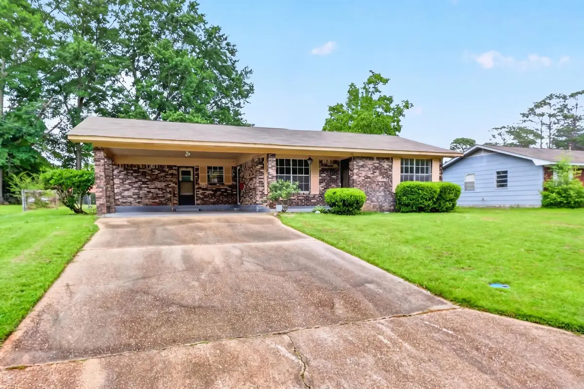 310 Vernon Dahmer Dr., Hattiesburg, MS 39401 - #1