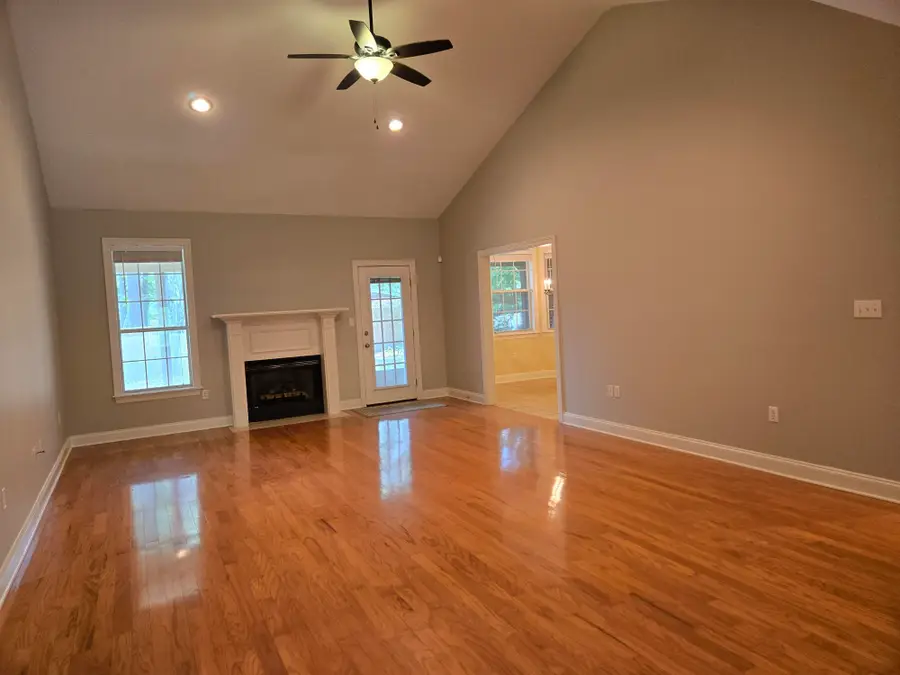38 Waverly, Hattiesburg, MS 39402 - #2