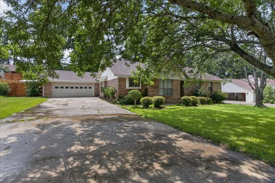 17 Katherine St., Laurel, MS 39440 - #3