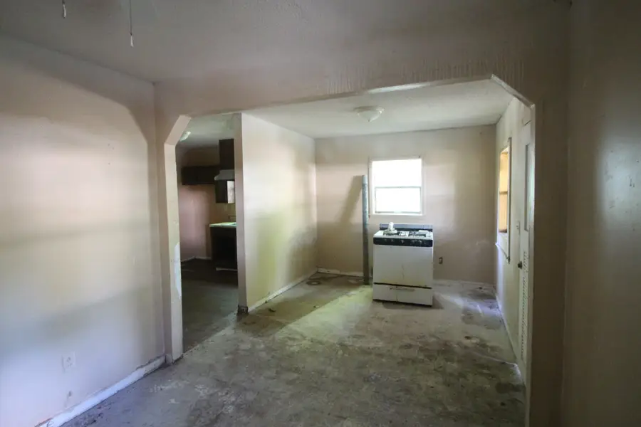 928 1/2 Martin Luther King Ave., Laurel, MS 39440 - #3