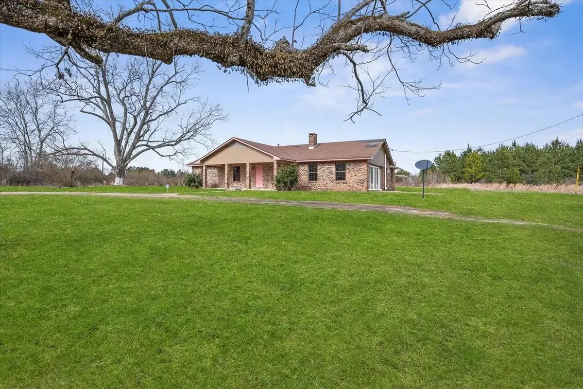 320 R Thompson, Lumberton, MS 39455 - #1
