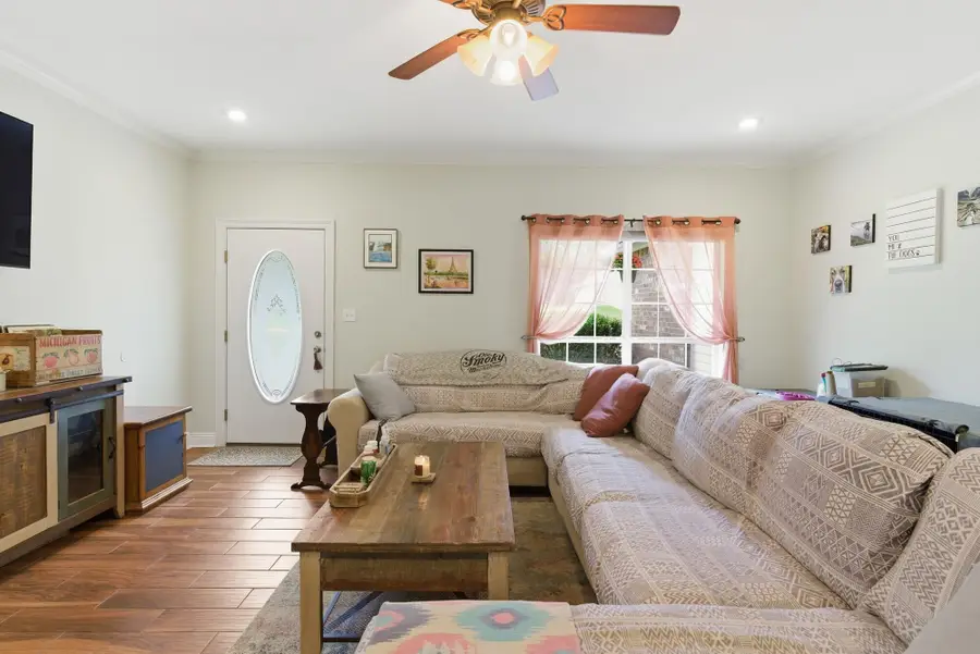 15 Katherine Ave., Sumrall, MS 39482 - #3