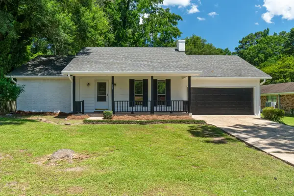 205 Sunset Dr., Petal, MS 39465