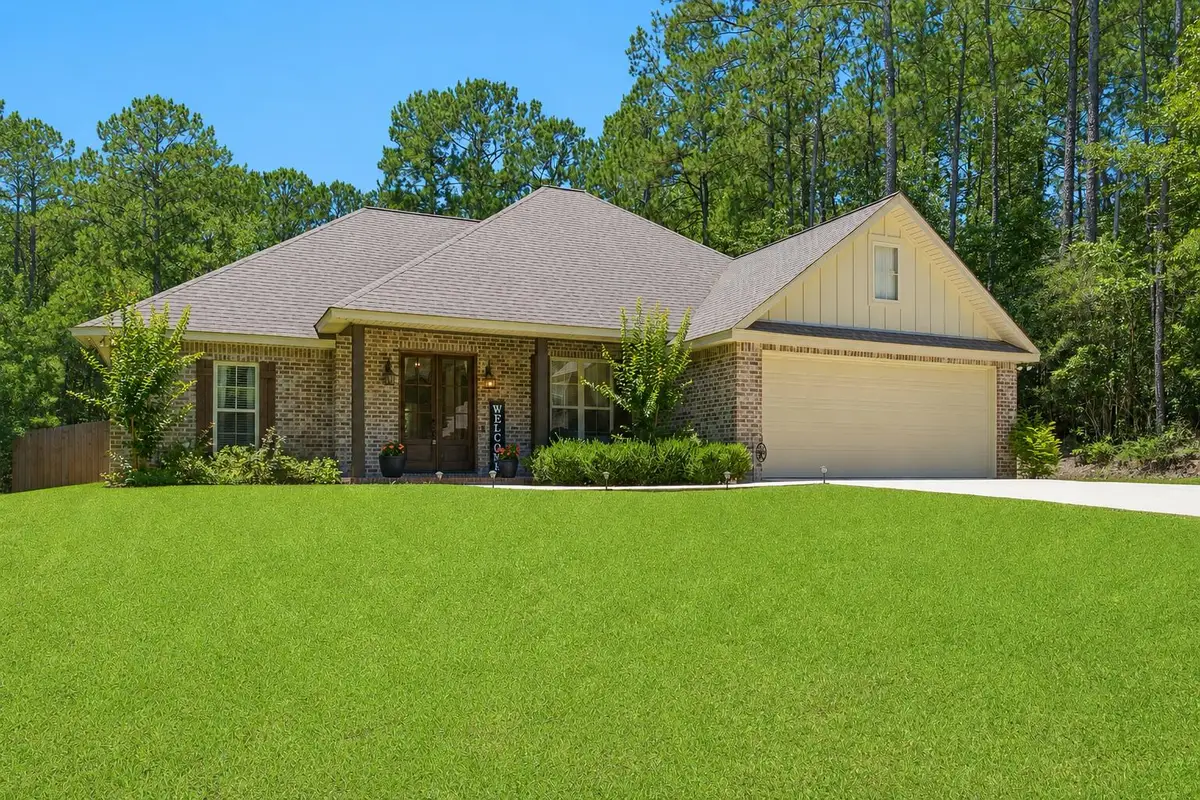 65 Stonegate Dr., Hattiesburg, MS 39402 - #1