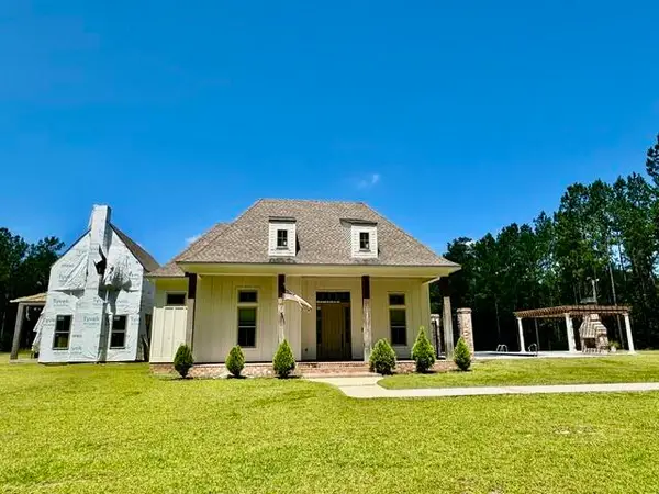 207 Lott Town, Hattiesburg, MS 39402