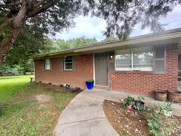 102 Circle Dr., Sumrall, MS 39482