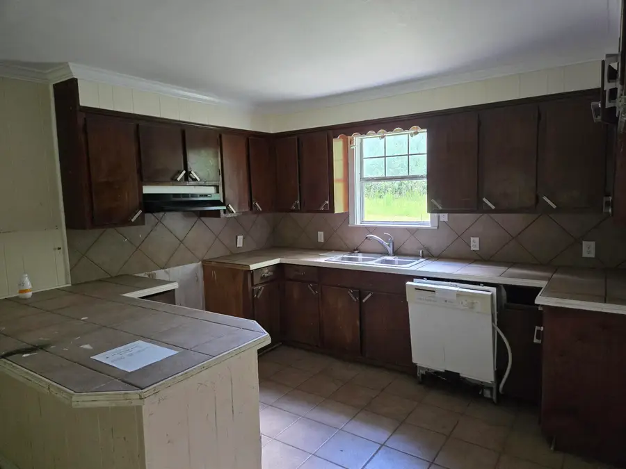 256 Walt Culpepper Rd., Laurel, MS 39443 - #3
