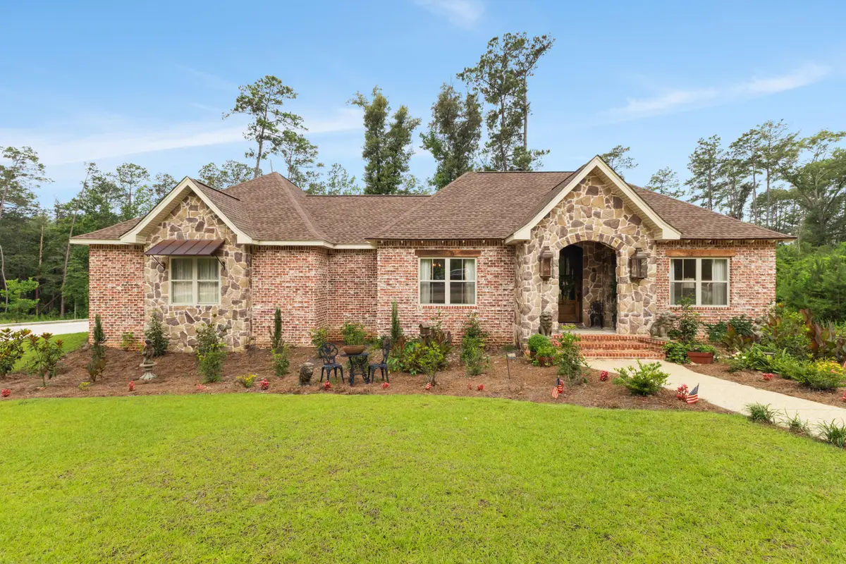 14 Spring Lake Dr., Sumrall, MS 39482 - #1