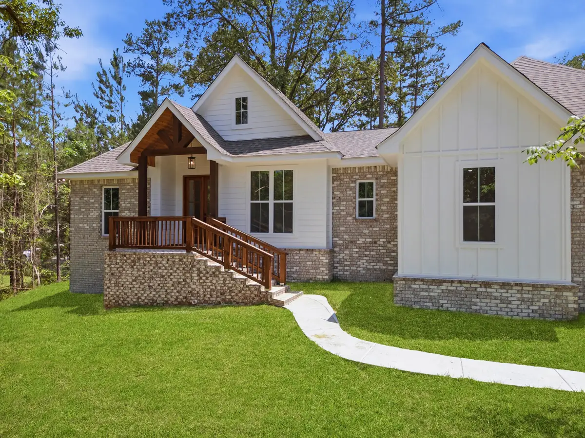 14 Shawnee Ln., Hattiesburg, MS 39402 - #1