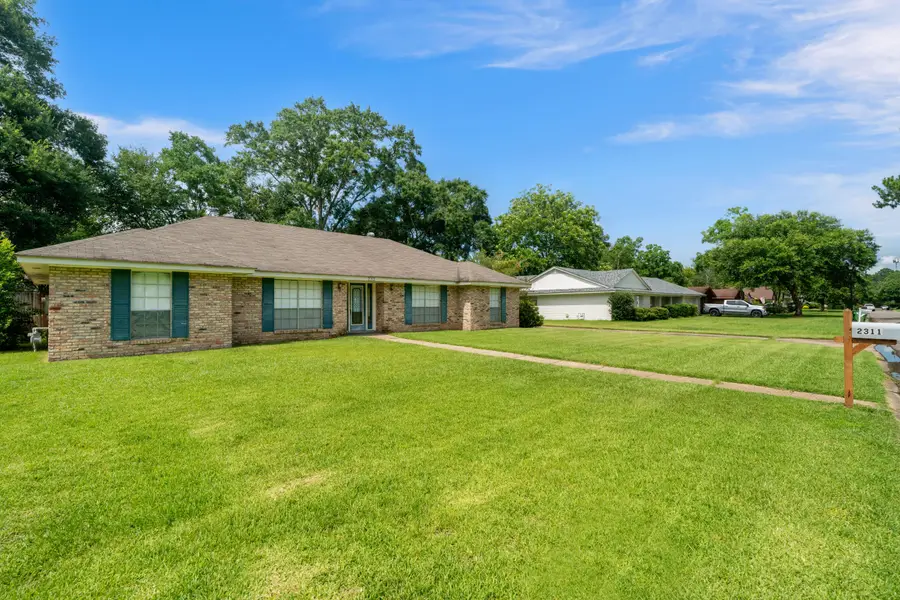 2311 Sunset Dr., Hattiesburg, MS 39402 - #2
