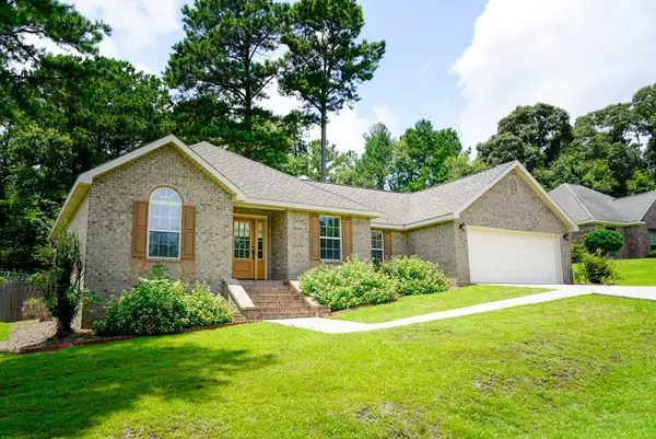7 Yorktown Point, Petal, MS 39465