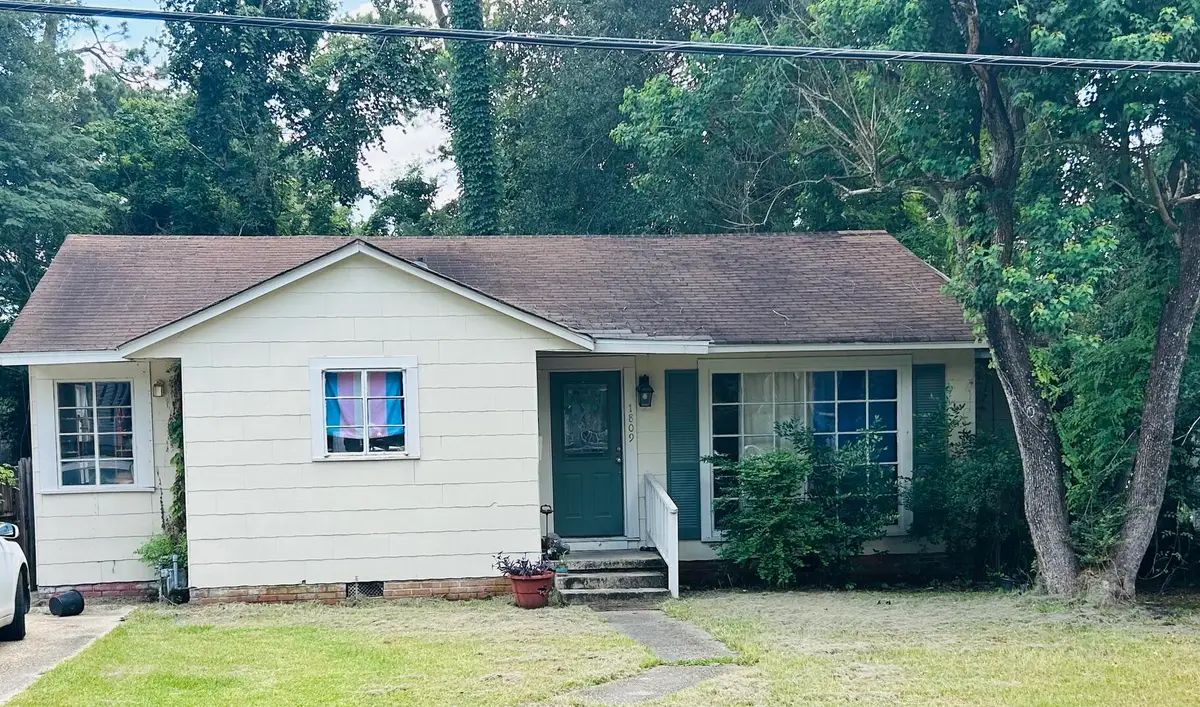 1809 Brooklane Dr., Hattiesburg, MS 39401 - #1